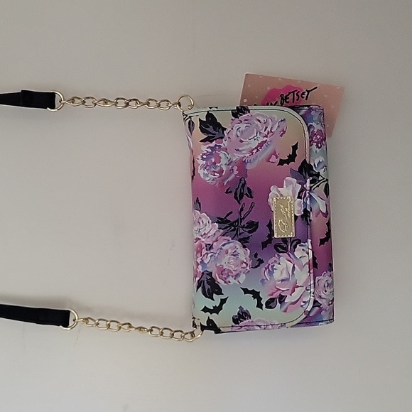 Betsey Johnson Handbags - Betsey Johnson Purse